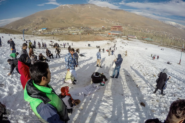 برف‌روبی پیست اسکی «آلوارس» به‌موازات روستاها ها انجام می‌شود