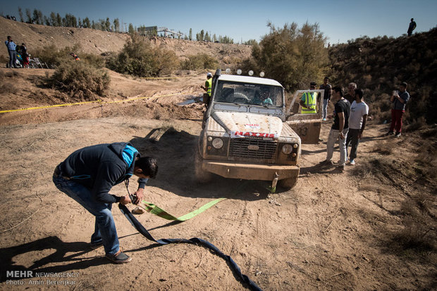 Off-road car rally in Shiraz