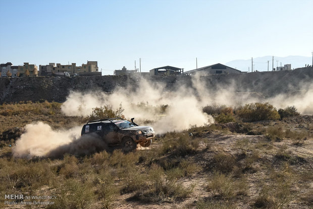 Off-road car rally in Shiraz