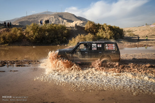 Off-road car rally in Shiraz