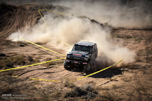 Off-road car rally in Shiraz