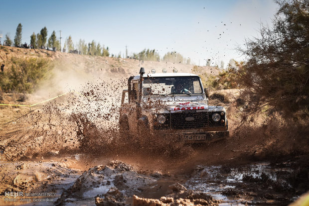 Off-road car rally in Shiraz