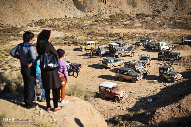 Off-road car rally in Shiraz