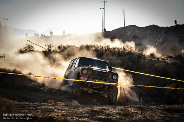 Off-road car rally in Shiraz