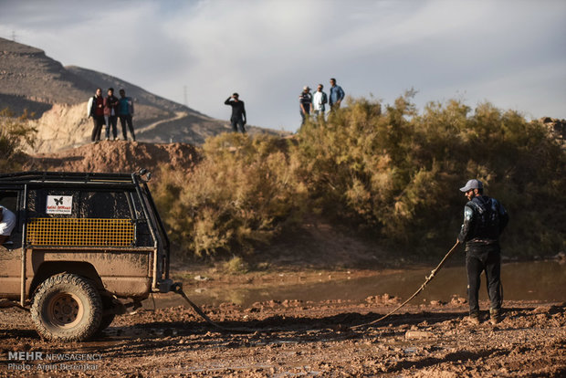 Off-road car rally in Shiraz