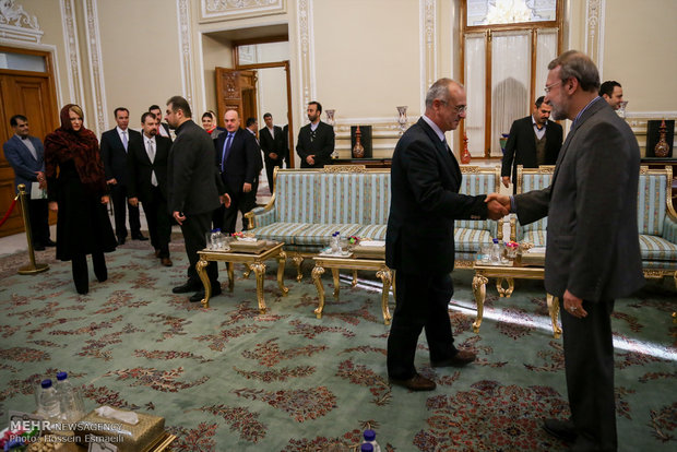 دیدار وزیر امور خارجه یونان با رئیس مجلس شورای اسلامی