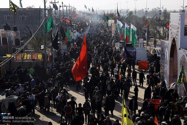 Massive march for Arbaeen Hosseini - 4