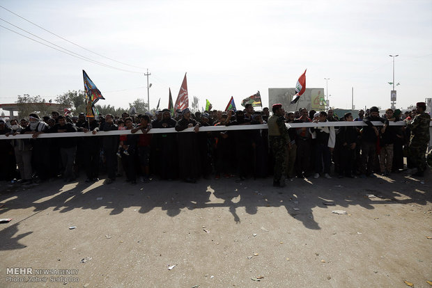 Massive march for Arbaeen Hosseini - 4