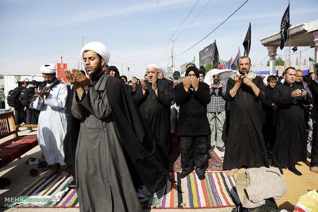 Massive march for Arbaeen Hosseini - 4