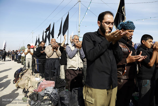 Massive march for Arbaeen Hosseini - 4