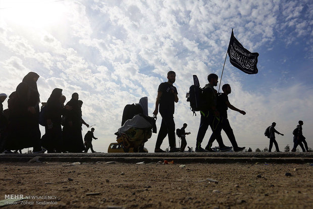 Massive march for Arbaeen Hosseini - 4