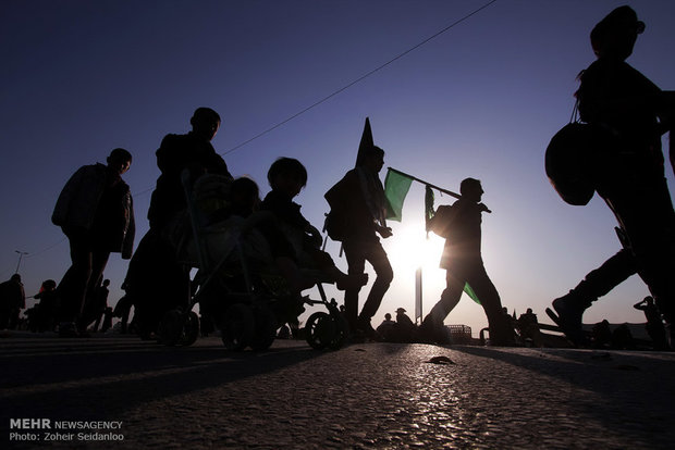 Massive march for Arbaeen Hosseini - 4