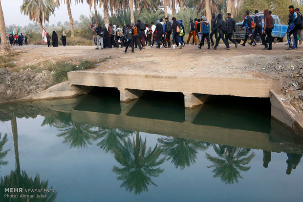 راهپیمایی عظیم زائران اربعین حسینی