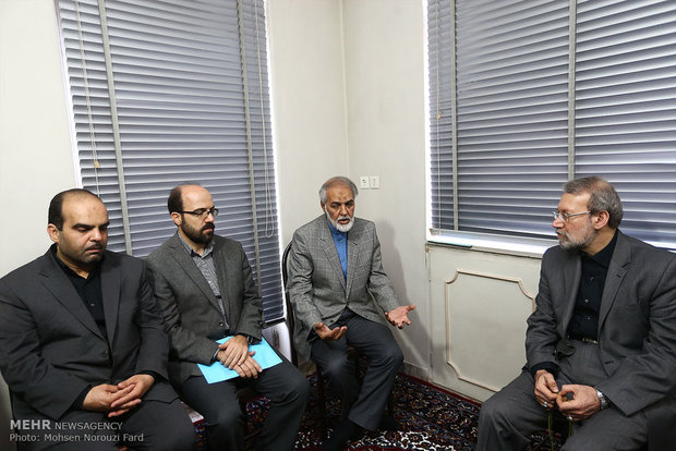 رئیس مجلس شورای اسلامی با هیات مدیره دانشگاه پیام نور استان قم 