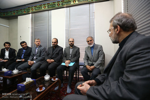 رئیس مجلس شورای اسلامی با هیات مدیره دانشگاه پیام نور استان قم 