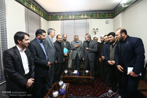 رئیس مجلس شورای اسلامی با هیات مدیره دانشگاه پیام نور استان قم 