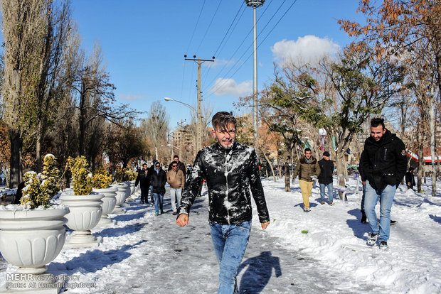 بارش برف پاییزی در تبریز