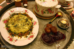 از ترویج الگوهای فرهنگ غذای ایرانی میان خانواده‌ها تا برپایی سفرهٔ بین‌الملل