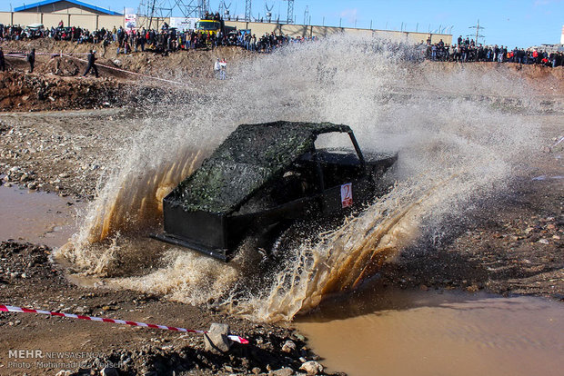 Off-road competitions in Qazvin