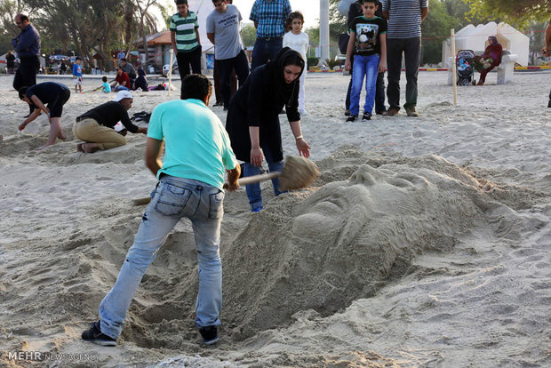 Sand sculpture contest in Kish Island