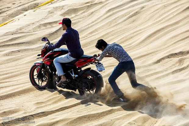 Auto racing in Qeshm