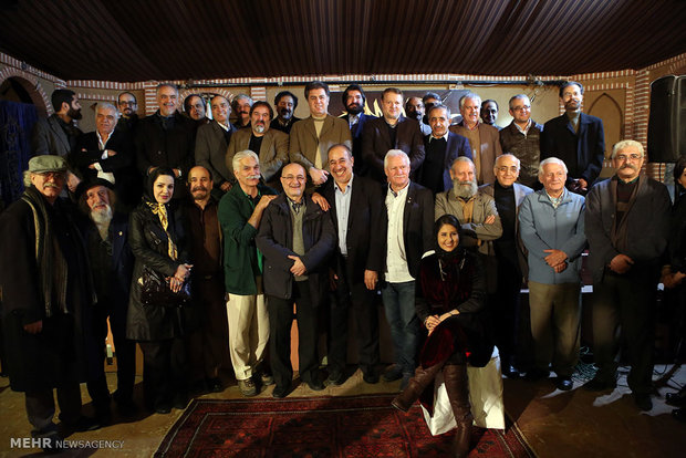ضیافت شام در آخرین روز اقامت لخ مایوفسکی در ایران