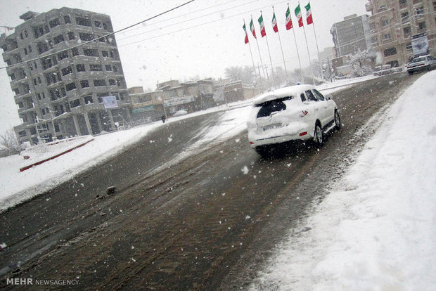 بارش برف در سقز