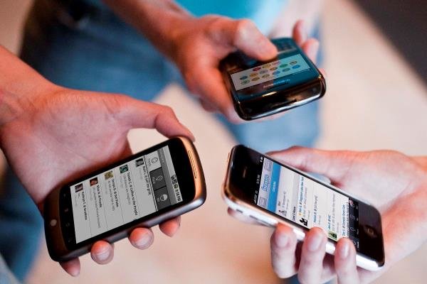 آمار کلی تلفن همراه در کشور/ ضریب نفوذ موبایل به ۹۹ درصد رسید