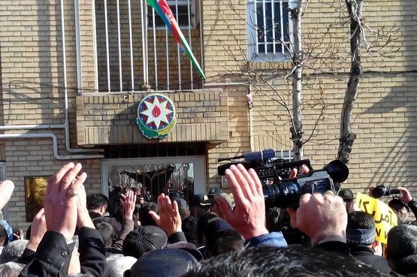Tabrizi citizens protest against killing of Shias in Azerbaijan
