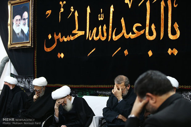 حضور رئیس مجلس شورای اسلامی در مراسم عزاداری در قم