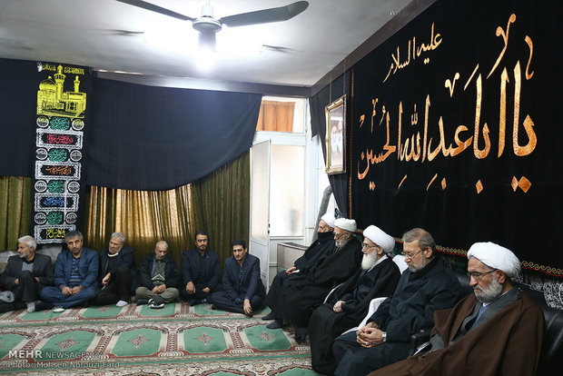 حضور رئیس مجلس شورای اسلامی در مراسم عزاداری در قم