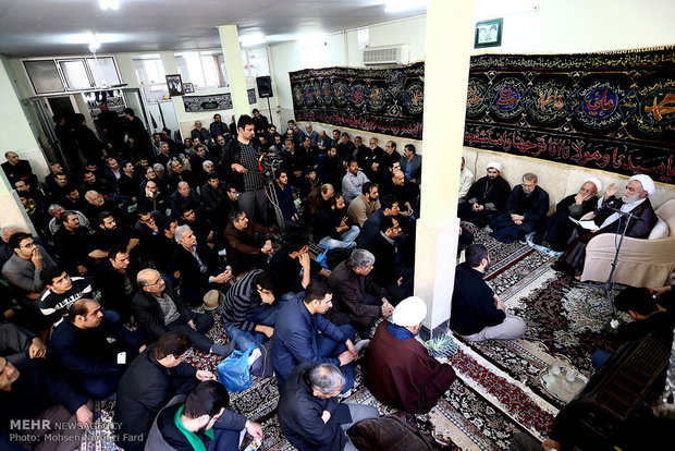 حضور رئیس مجلس شورای اسلامی در مراسم عزاداری در قم