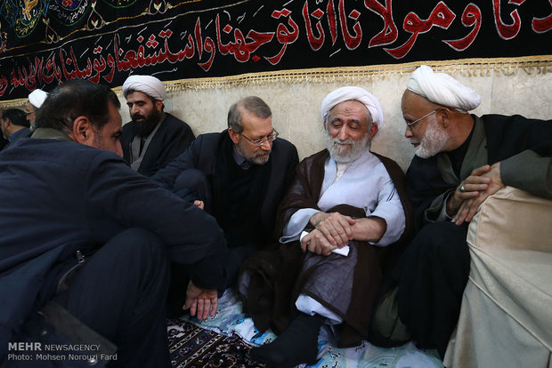 حضور رئیس مجلس شورای اسلامی در مراسم عزاداری در قم