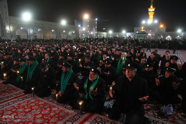 مراسم شام غریبان امام رضا(ع) در حرم رضوی