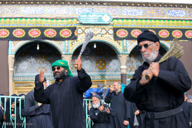 Kutsal Meşhet kentinde İmam Rıza(a.s)'in yas törenleri