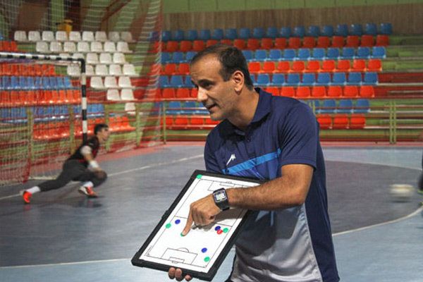 علی افضل سرمربی تیم فوتسال مس سونگون باقی ماند علی افضل سرمربی تیم فوتسال مس سونگون باقی ماند