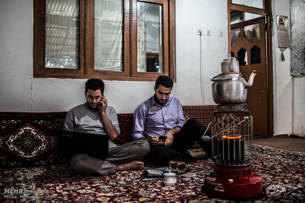 تربية العلق في مدينة فومن شمال ايران