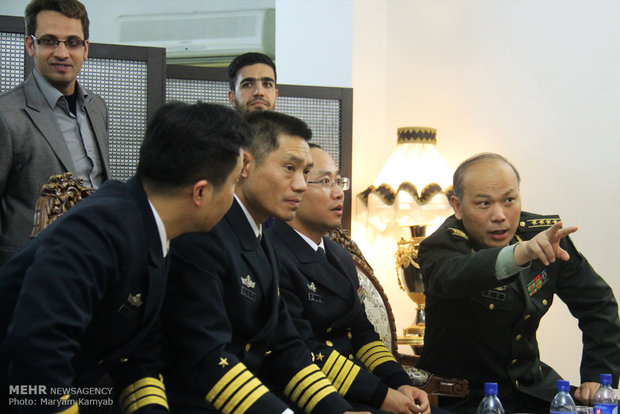 دیدار هیات نظامی چینی با دریادار سیاری