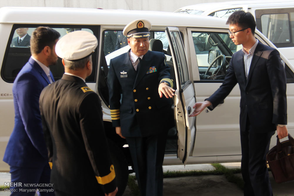 لقاء الوفد العسكري الصيني مع قائد القوة البحرية للجيش 