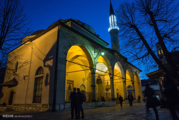 اردو برای جوانان مسلمان در «توزلا» بوسنی و هرزگوین برگزار می‌شود