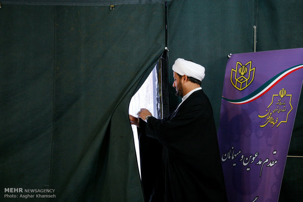 ثبت نام داوطلبان انتخابات در فرمانداری تهران