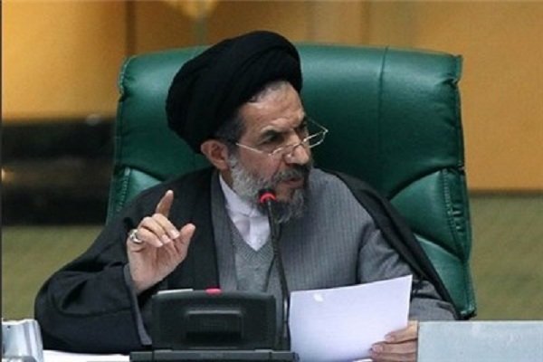 باید بنادر به قطب اقتدار اقتصادی ایران تبدیل شوند