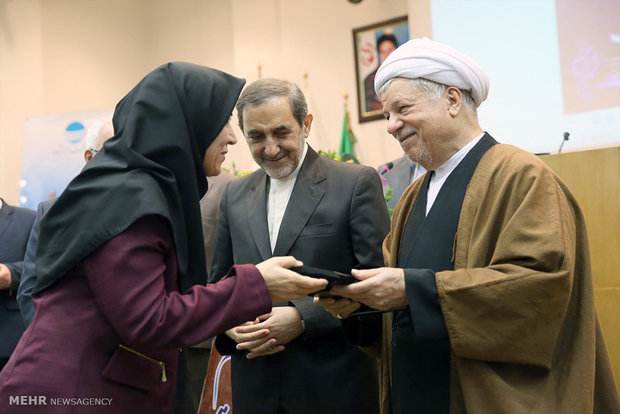 مراسم بزرگداشت هفته پژوهش
