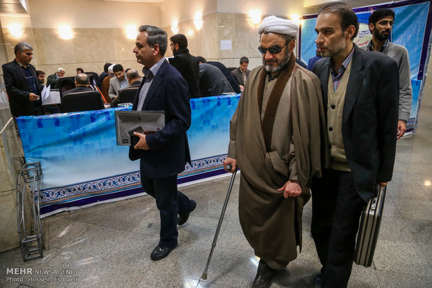 هفتمین روز ثبت نام داوطلبان مجالس خبرگان رهبری و شورای اسلامی