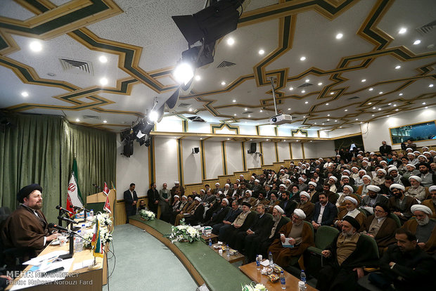 سفر علی لاریجانی به استان قم