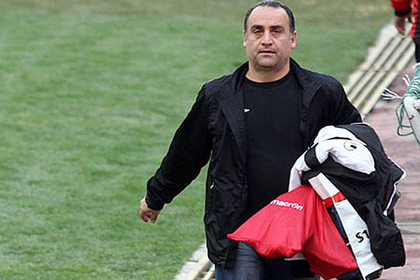 پرسپولیس در حد و اندازه خودش نبود/ مرکز زمین نقطه ضعف سرخها بود