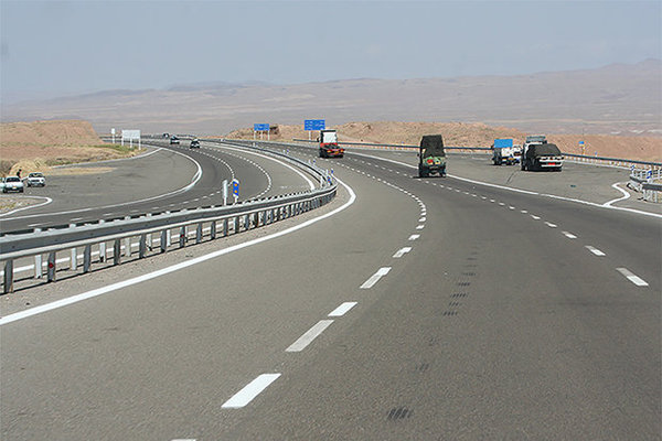 احداث مسیر تندرو به کندرو در جنوب به شمال بزرگراه آزادگان 