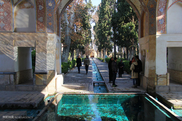 نامه‌ای که سکوت را شکست؛حریم باغ تاریخی فین کاشان در آستانه تغییر است؟