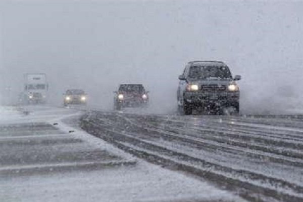 بارش برف و ترافیک سنگین در دهمین روز از اسفندماه