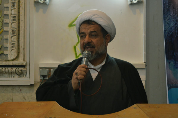 خون شهید جریان ساز است/ برابری آل سعود با شیطان